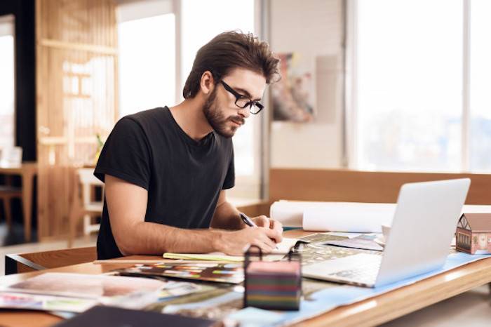 How To Become A Virtual Assistant For Free