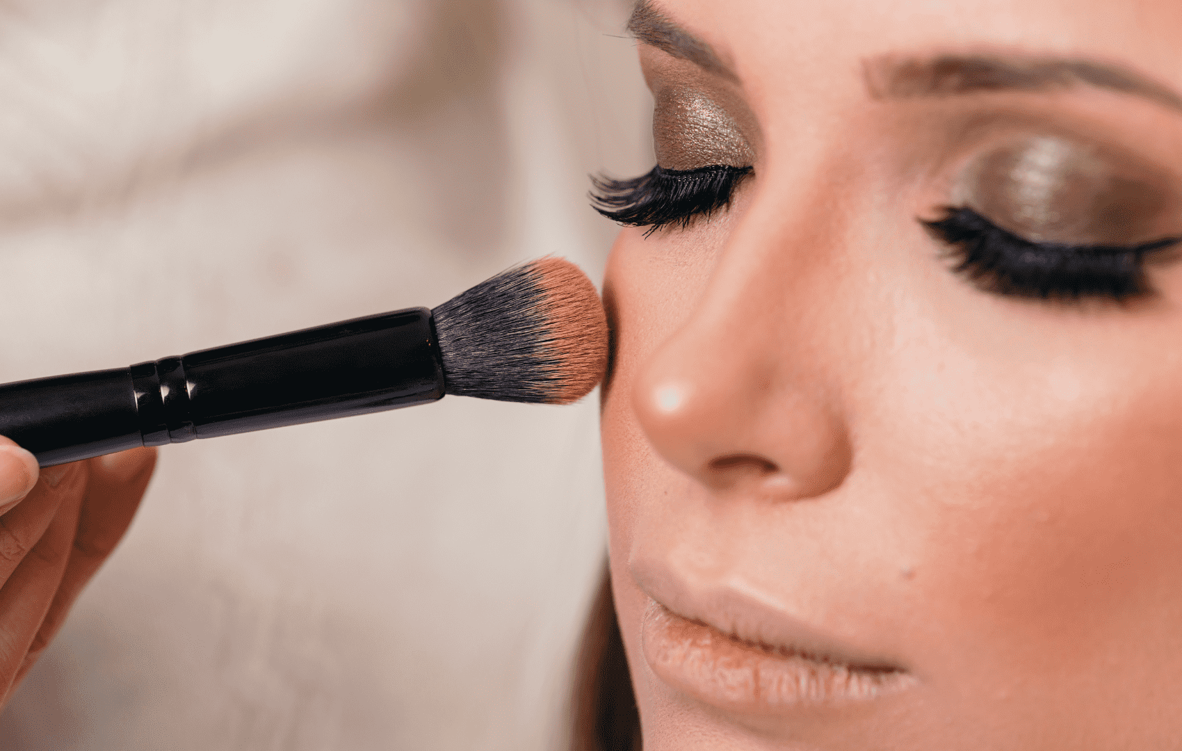 Eye Shadow - Top 12 Tips On How To Apply It Perfectly